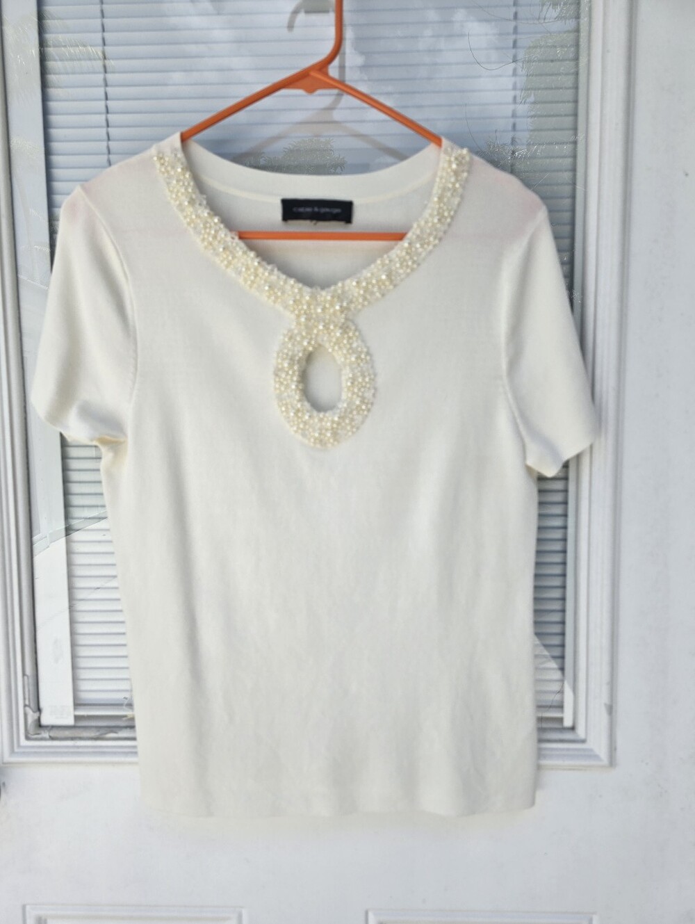 Cable & Gauge Cream Beaded Keyhole Short Sleeve Tee